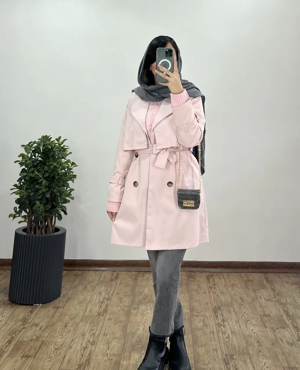 ترنچ کت پاییزه آرام